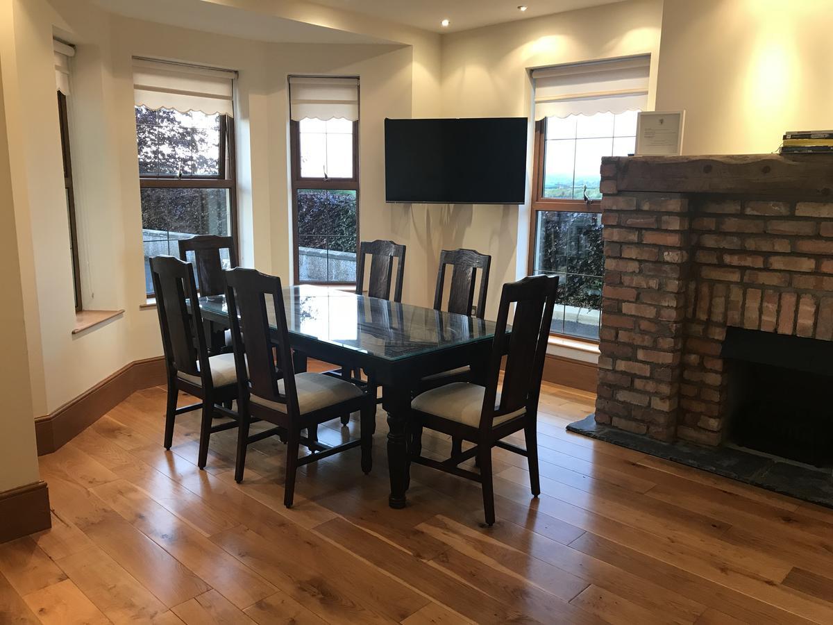 לינה וארוחת בוקר Cullybackey Beechtree Manor מראה חיצוני תמונה